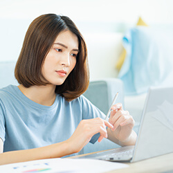 モチベーションが低下? 原因と対策は?【オンライン仕事の実態調査】